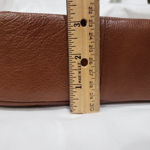 100% Geniune leather crocodial embossed unisex crossbody bag 11x9x3" with strap - Picture 7 of 8